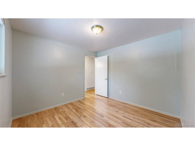 963 S Jamaica St, Aurora, CO 80012
