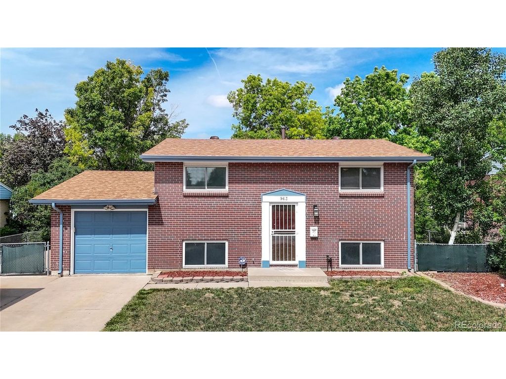 963 S Jamaica St, Aurora, CO 80012