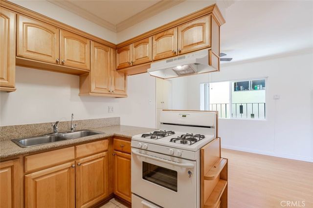 340 W Doran Street 8, Glendale, CA 91203