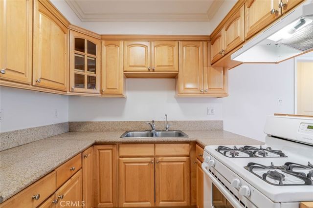 340 W Doran Street 8, Glendale, CA 91203