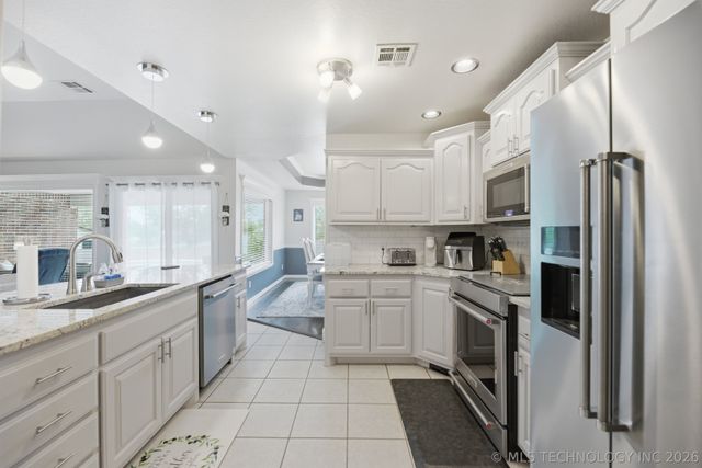 21222 E 61st Street S, Broken Arrow, OK 74014