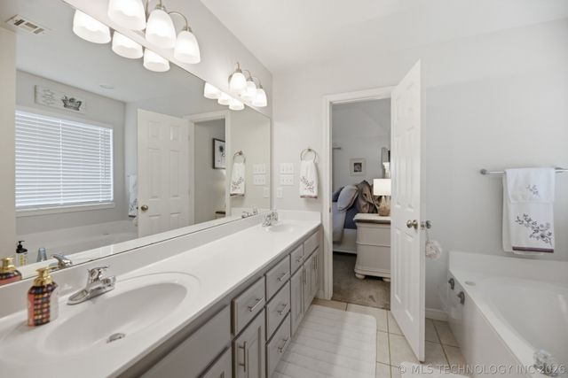 21222 E 61st Street S, Broken Arrow, OK 74014