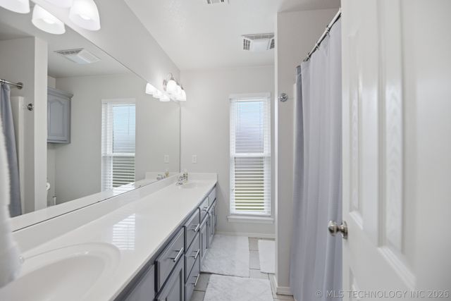 21222 E 61st Street S, Broken Arrow, OK 74014