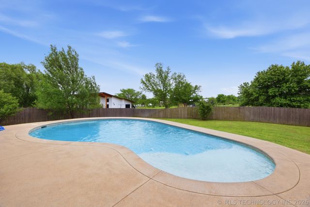 21222 E 61st Street S, Broken Arrow, OK 74014