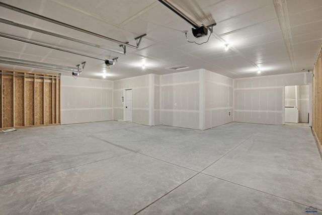 3407 PING DR, Rapid City, SD 57703