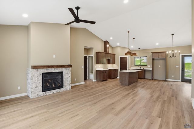 3407 PING DR, Rapid City, SD 57703