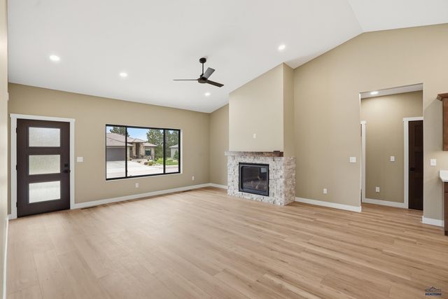 3407 PING DR, Rapid City, SD 57703