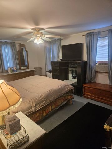 30 Greenvale Circle, White Plains, NY 10607