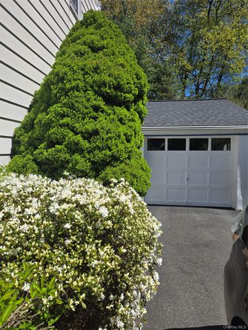 30 Greenvale Circle, White Plains, NY 10607