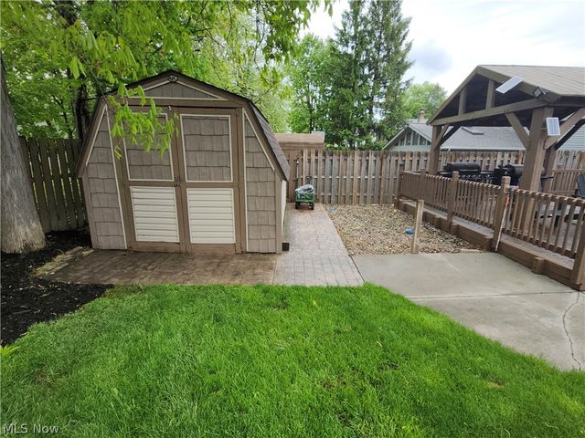 7680 ALDERSYDE Drive, Middleburg Heights, OH 44130