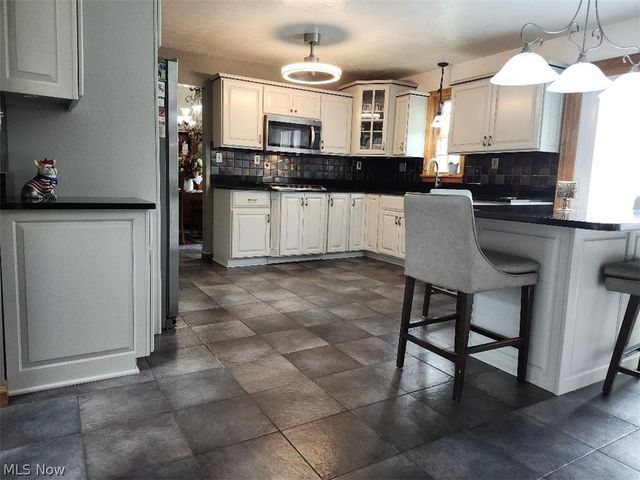 7680 ALDERSYDE Drive, Middleburg Heights, OH 44130