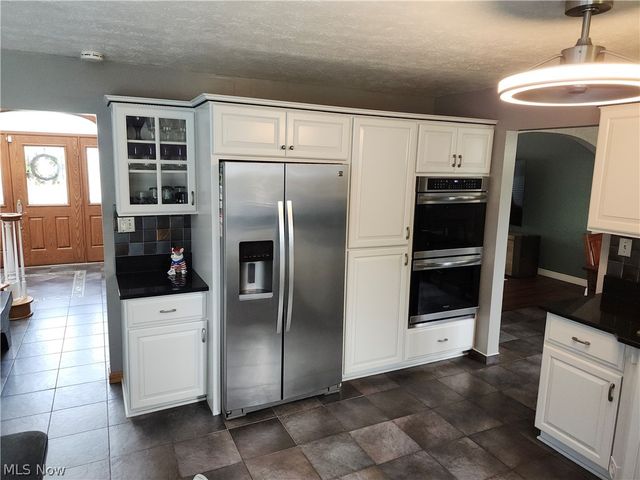 7680 ALDERSYDE Drive, Middleburg Heights, OH 44130