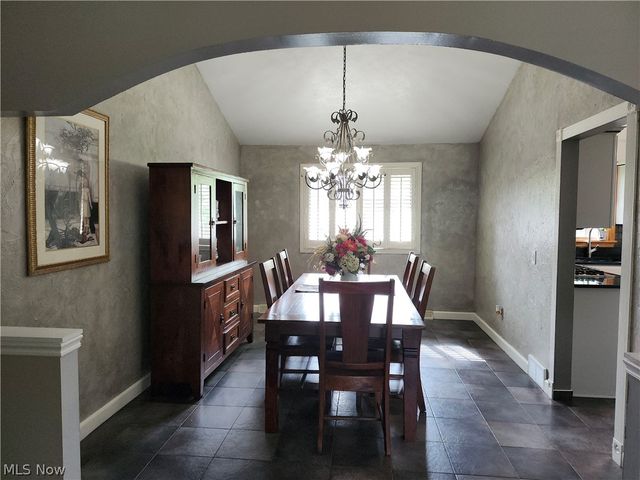7680 ALDERSYDE Drive, Middleburg Heights, OH 44130