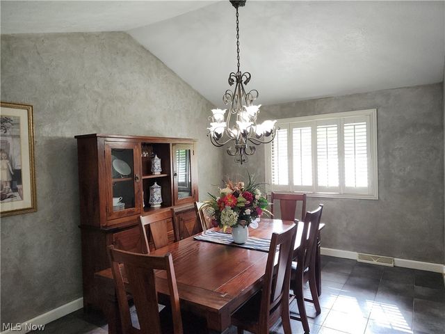 7680 ALDERSYDE Drive, Middleburg Heights, OH 44130