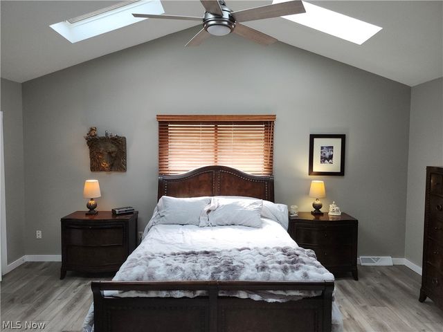 7680 ALDERSYDE Drive, Middleburg Heights, OH 44130