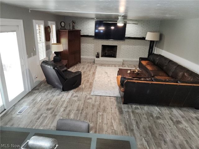 7680 ALDERSYDE Drive, Middleburg Heights, OH 44130