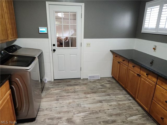 7680 ALDERSYDE Drive, Middleburg Heights, OH 44130