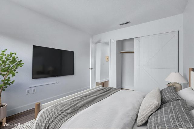 104 Banff Way, Petaluma, CA 94954