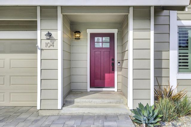 104 Banff Way, Petaluma, CA 94954