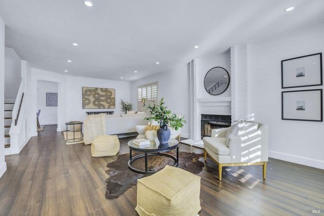 104 Banff Way, Petaluma, CA 94954