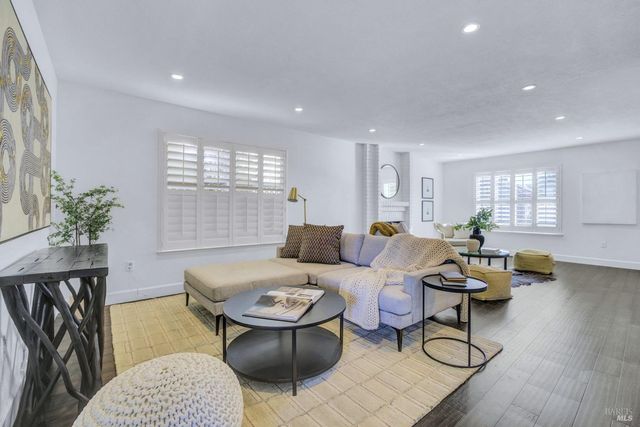 104 Banff Way, Petaluma, CA 94954