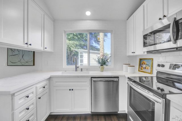 104 Banff Way, Petaluma, CA 94954