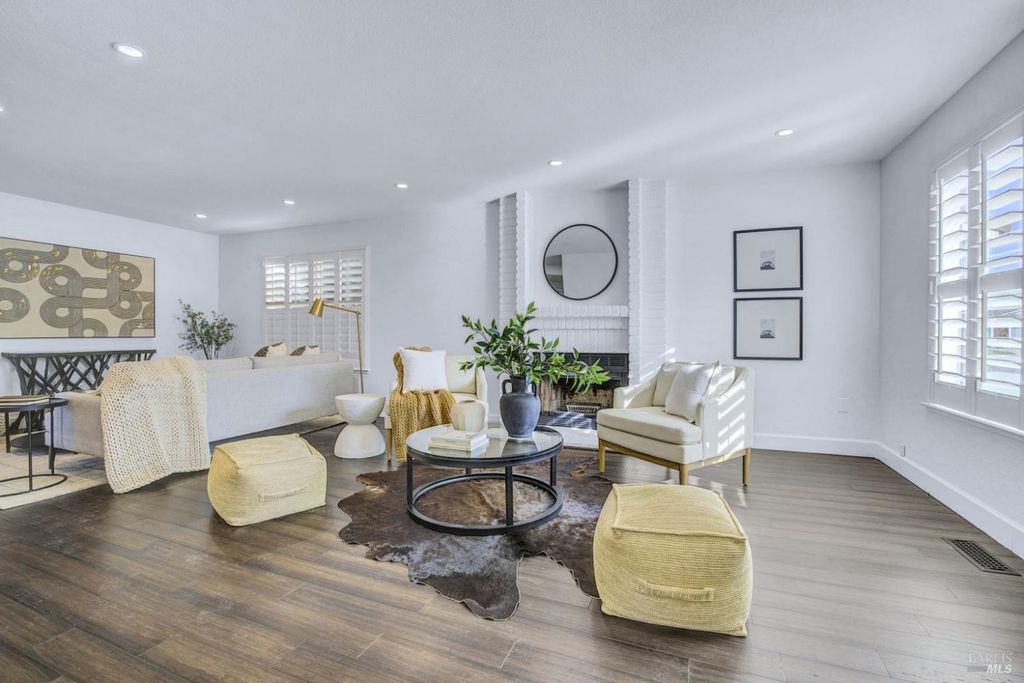 104 Banff Way, Petaluma, CA 94954