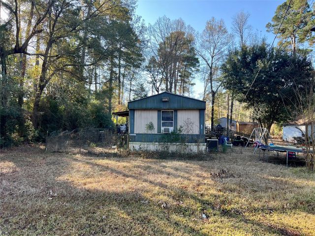 160 Cherokee Lane, Onalaska, TX 77360