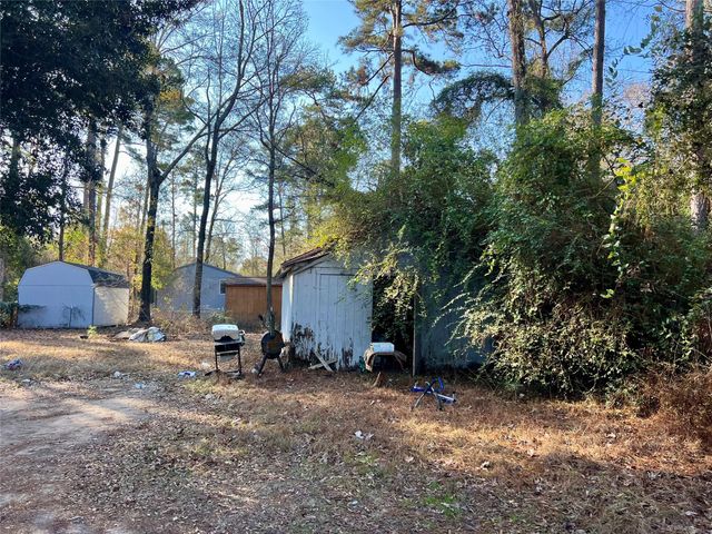 160 Cherokee Lane, Onalaska, TX 77360