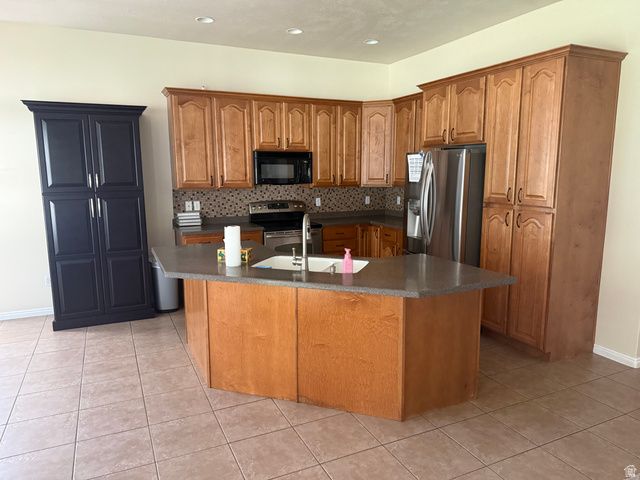 1173 W 2175 S, Syracuse, UT 84075