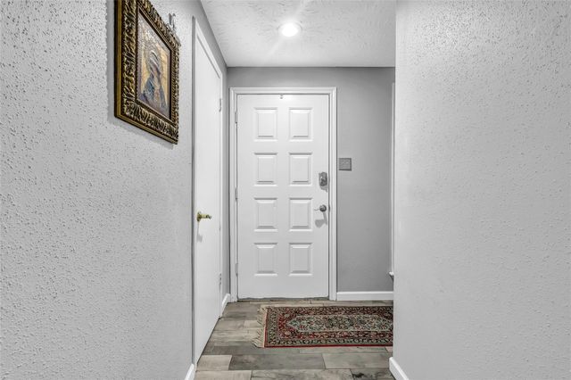 1101 Killarney Avenue, Friendswood, TX 77546