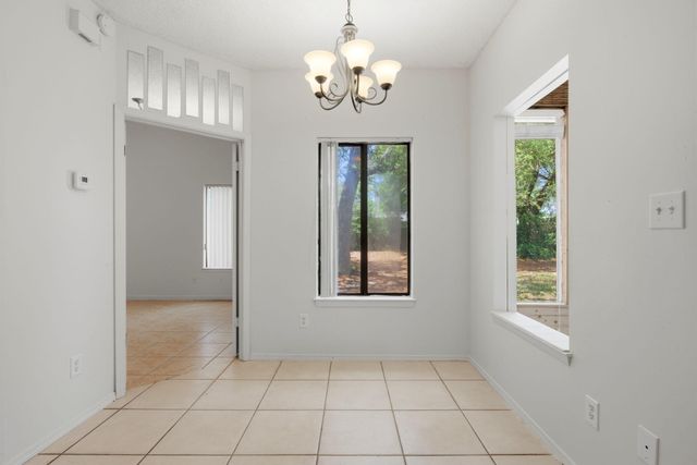 2725 Sherwood Drive, Navarre, FL 32566