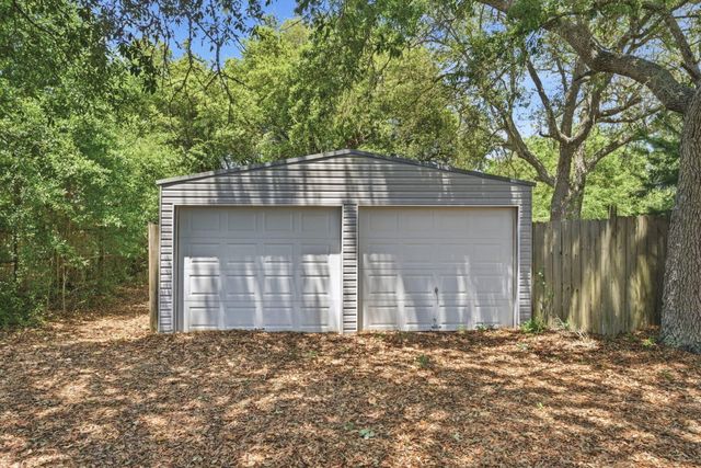 2725 Sherwood Drive, Navarre, FL 32566