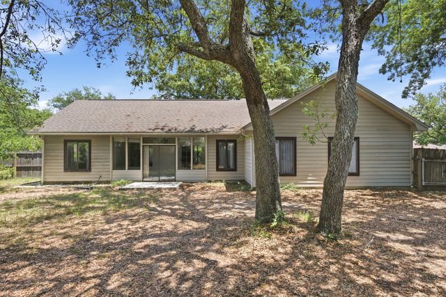 2725 Sherwood Drive, Navarre, FL 32566