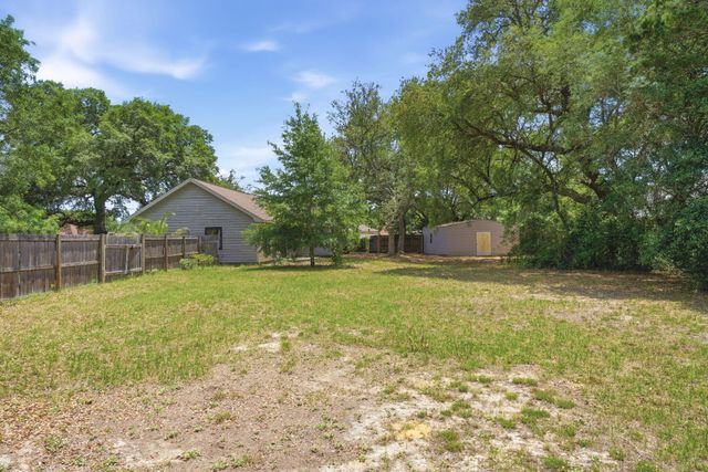 2725 Sherwood Drive, Navarre, FL 32566