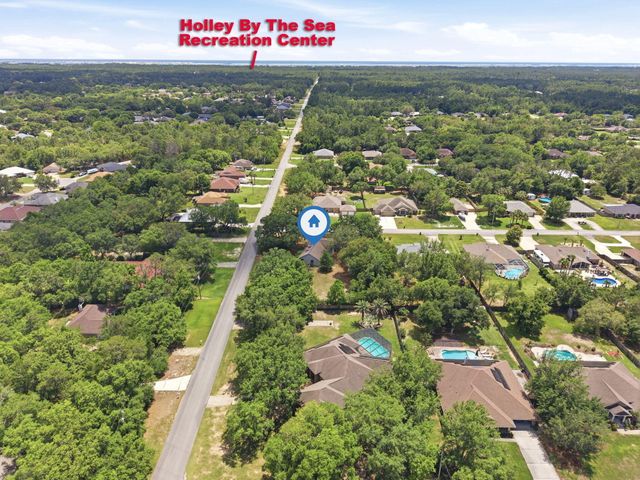 2725 Sherwood Drive, Navarre, FL 32566