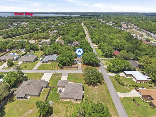 2725 Sherwood Drive, Navarre, FL 32566