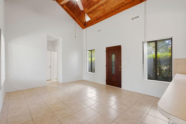 2725 Sherwood Drive, Navarre, FL 32566