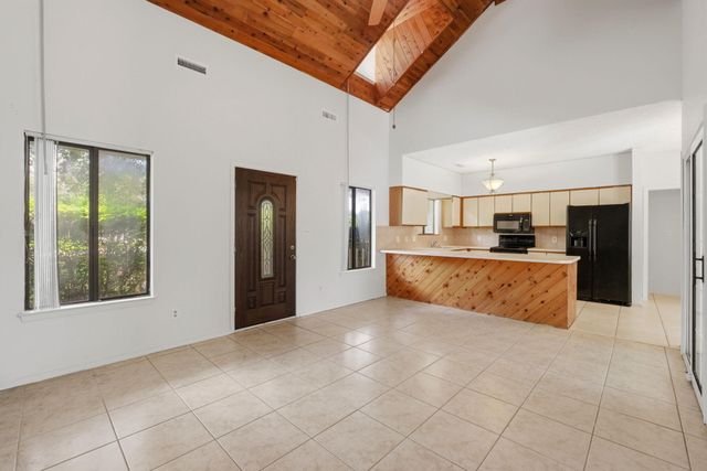 2725 Sherwood Drive, Navarre, FL 32566