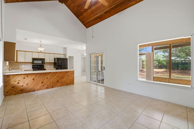 2725 Sherwood Drive, Navarre, FL 32566