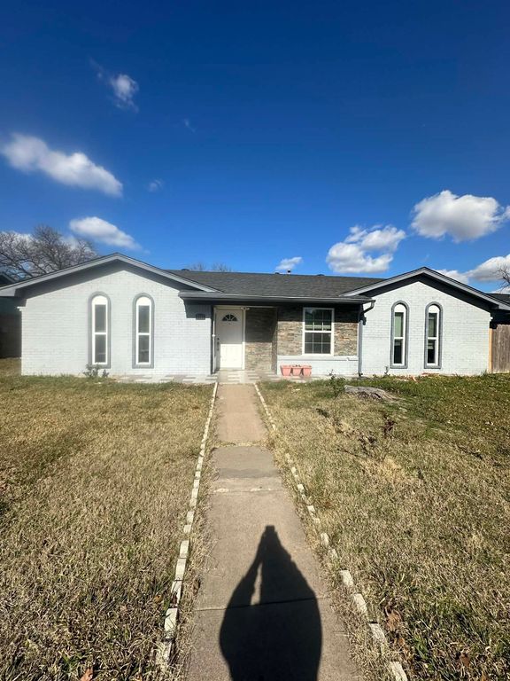 1913 San Antonio Drive, Garland, TX 75042