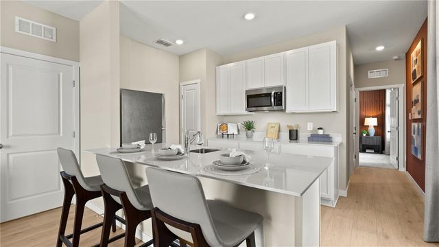 829 TUNDRA LOOP, Groveland, FL 34736