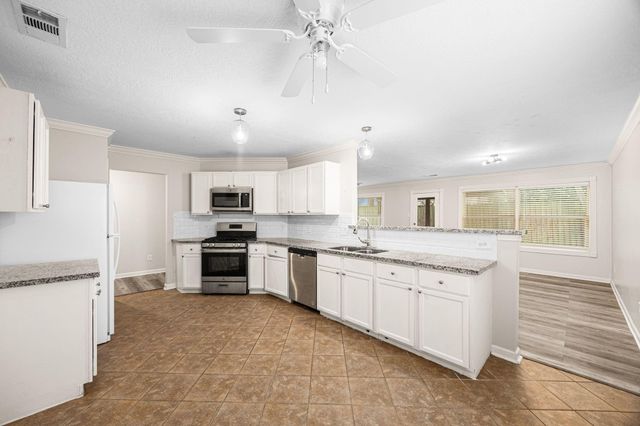 11843 Sunny Stream Drive, Tomball, TX 77375