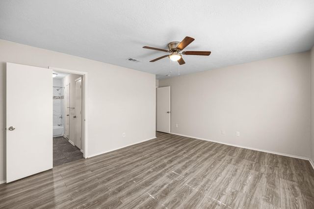 11843 Sunny Stream Drive, Tomball, TX 77375