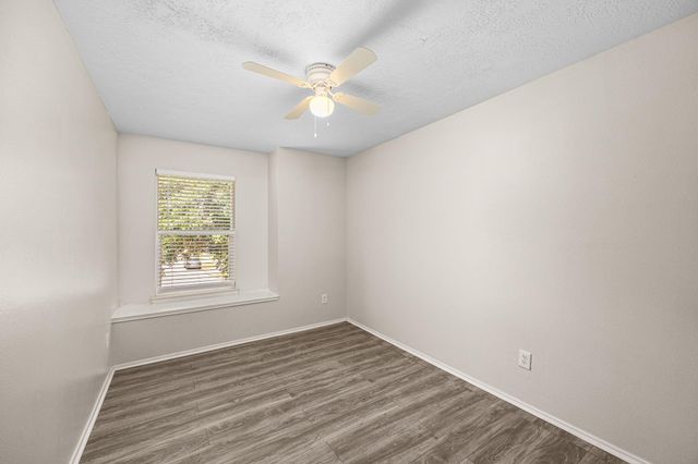 11843 Sunny Stream Drive, Tomball, TX 77375