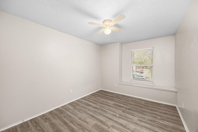 11843 Sunny Stream Drive, Tomball, TX 77375