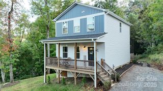 45 Bakers Acres Lane, Leicester, NC 28748