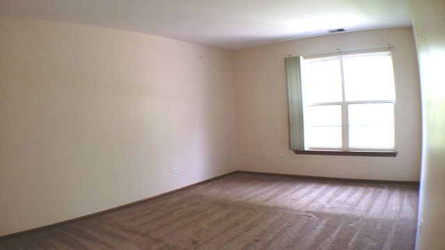 1934 Heron Avenue D, Schaumburg, IL 60193