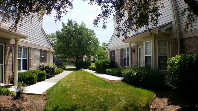 1934 Heron Avenue D, Schaumburg, IL 60193