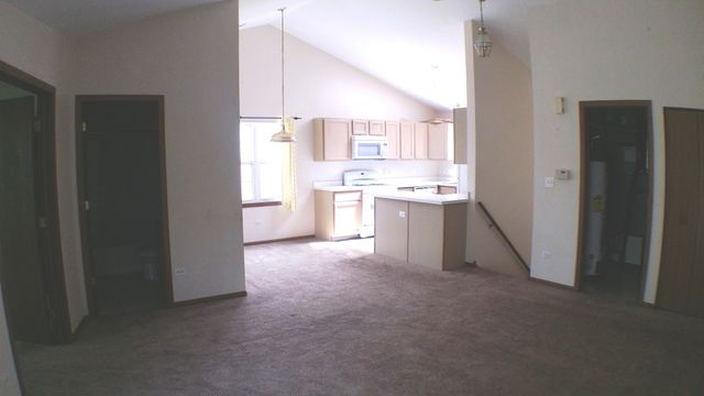 1934 Heron Avenue D, Schaumburg, IL 60193